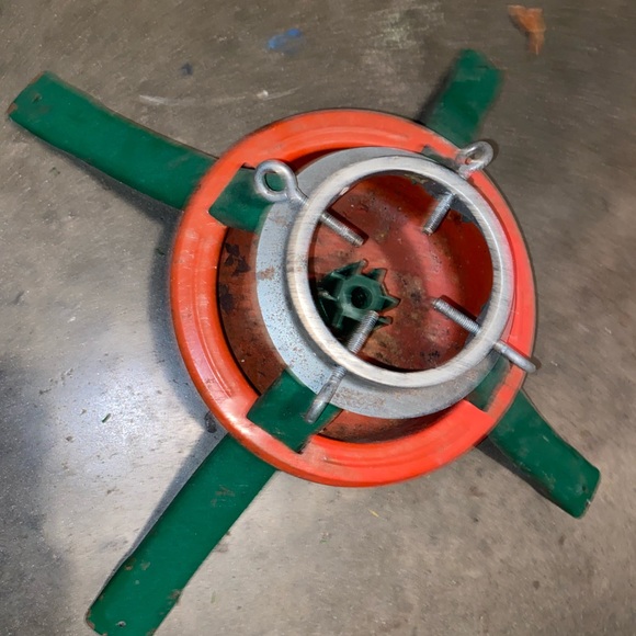 Vintage Red & Green Metal Christmas Tree Stand - Picture 2 of 7